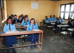 ネパール　児童教育支援