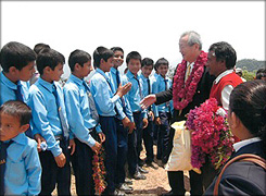 ネパールの児童教育支援に尽力
