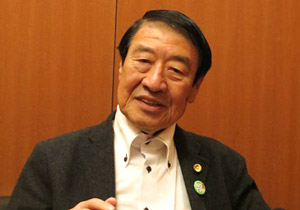 山田 正彦 氏