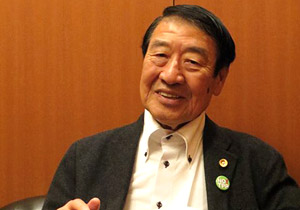 山田 正彦 氏