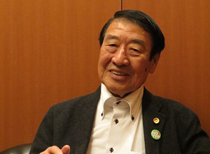 山田 正彦 氏