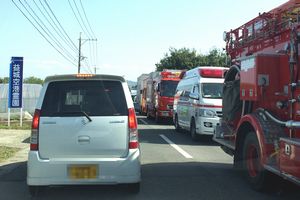 益城町の渋滞の様子（15日撮影）