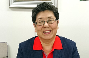 伊藤　敦子　氏