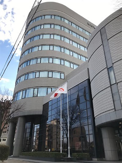 SBIホールディングスとの業務・資本提携の道を選んだ筑邦銀行本店=久留米市諏訪野町