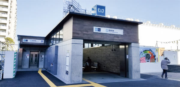 新砂の顔である東京メトロ「南砂町駅」
