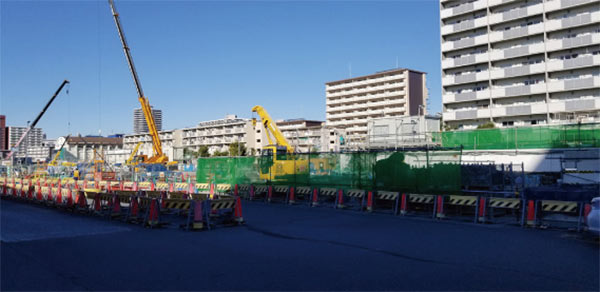 改良工事の最盛期を迎える南砂町駅