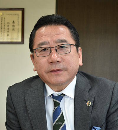 別府 壽信 氏
