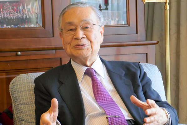 中川 十郎 氏