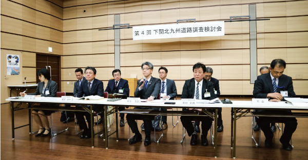 下関北九州道路調査検討会後の記者会見の様子