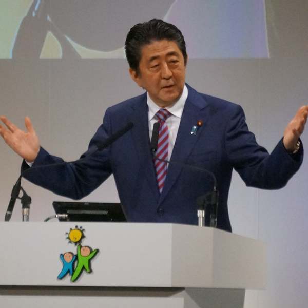 劣化政治家の象徴、安倍前首相