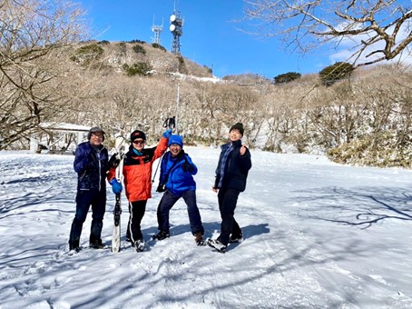 山で出会った人たちと　キャンプ場にて