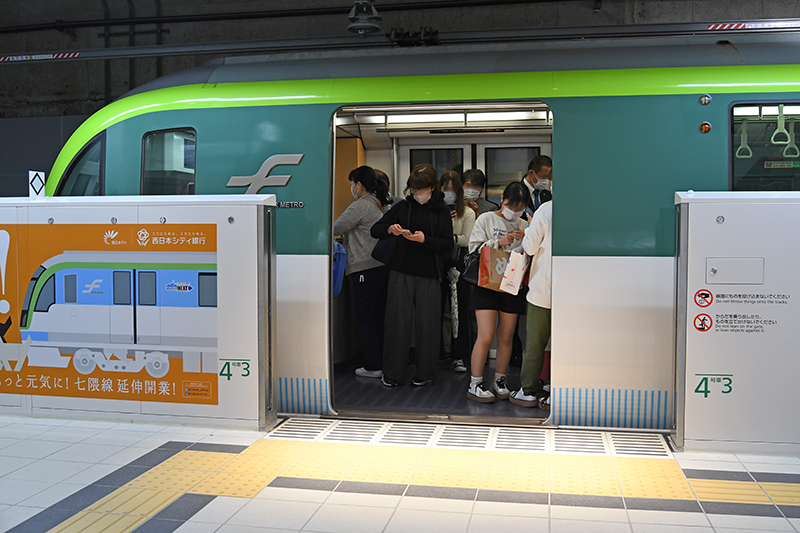 写真１　七隈線の車両