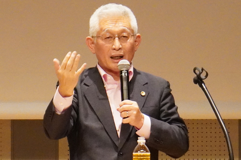 泉房穂・前明石市長