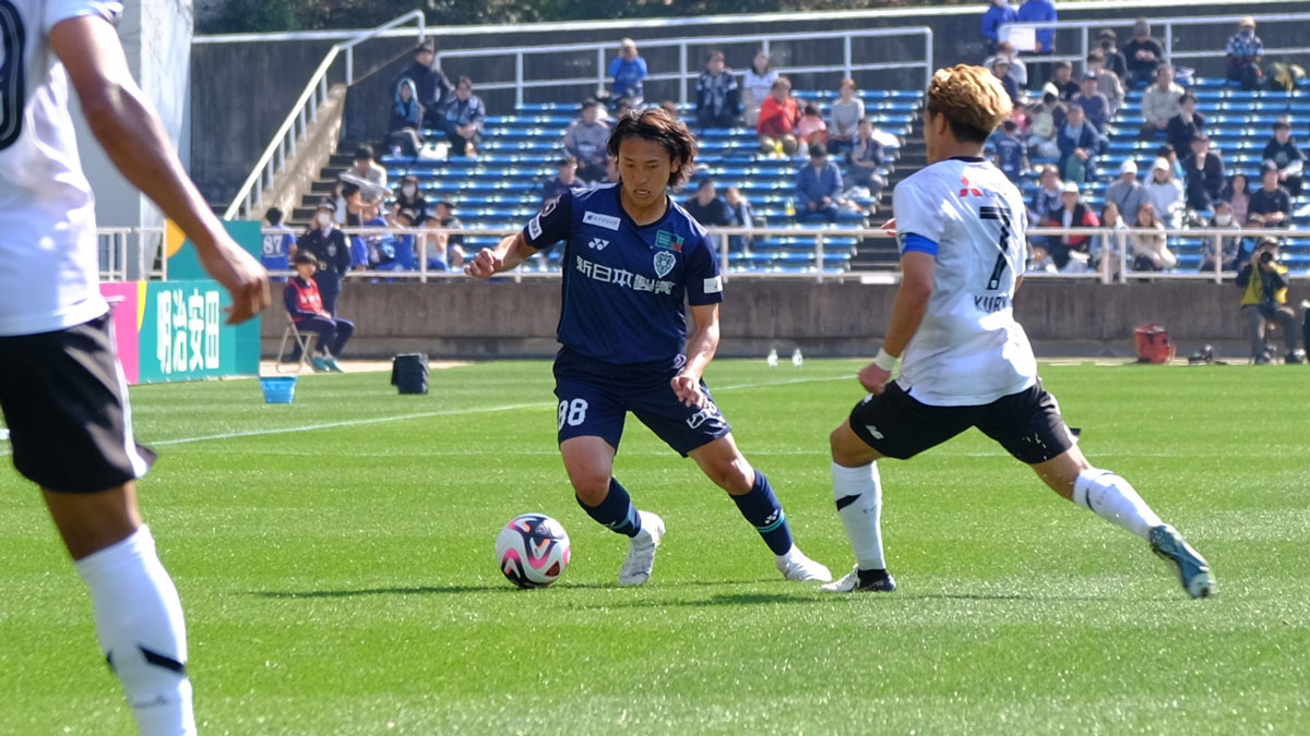 アビスパの中盤にエネルギーを注入するMF松岡