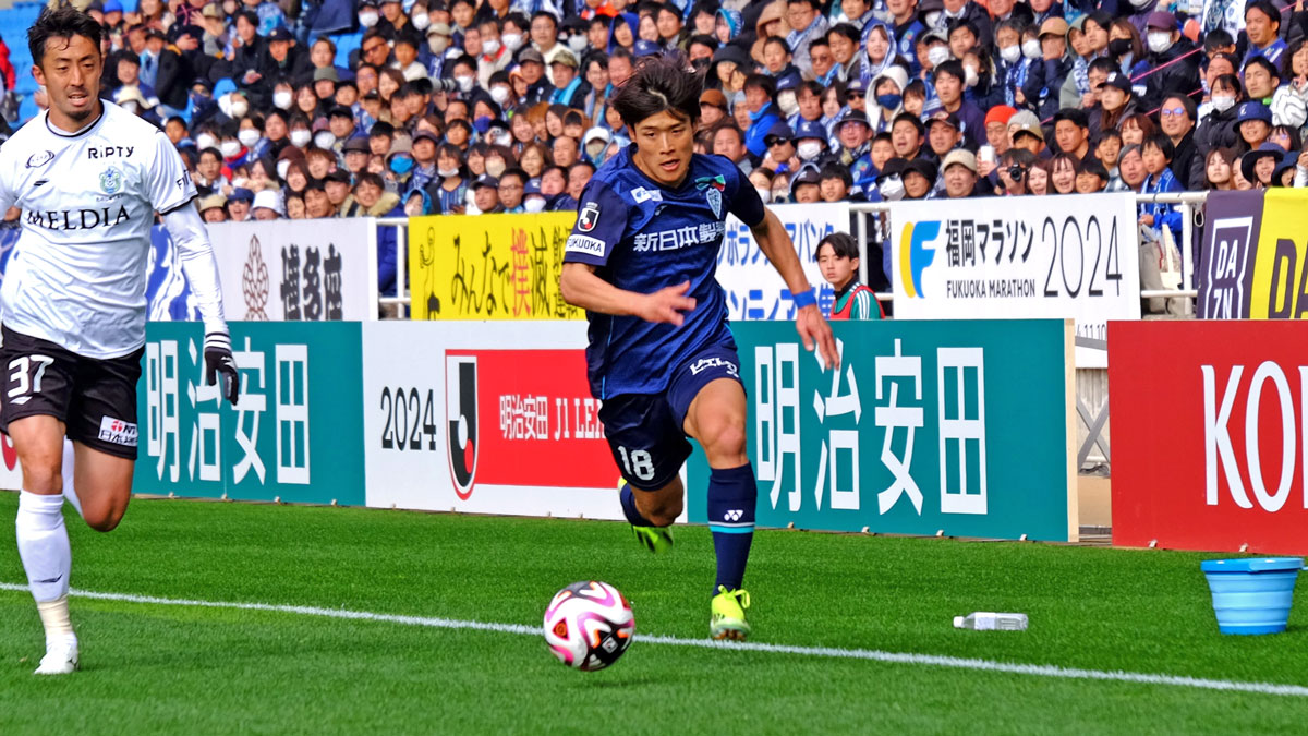 今シーズンのアビスパをけん引するFW岩崎