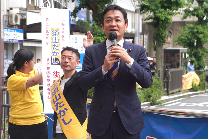 須山たかし候補の応援演説を行う玉木国民代表