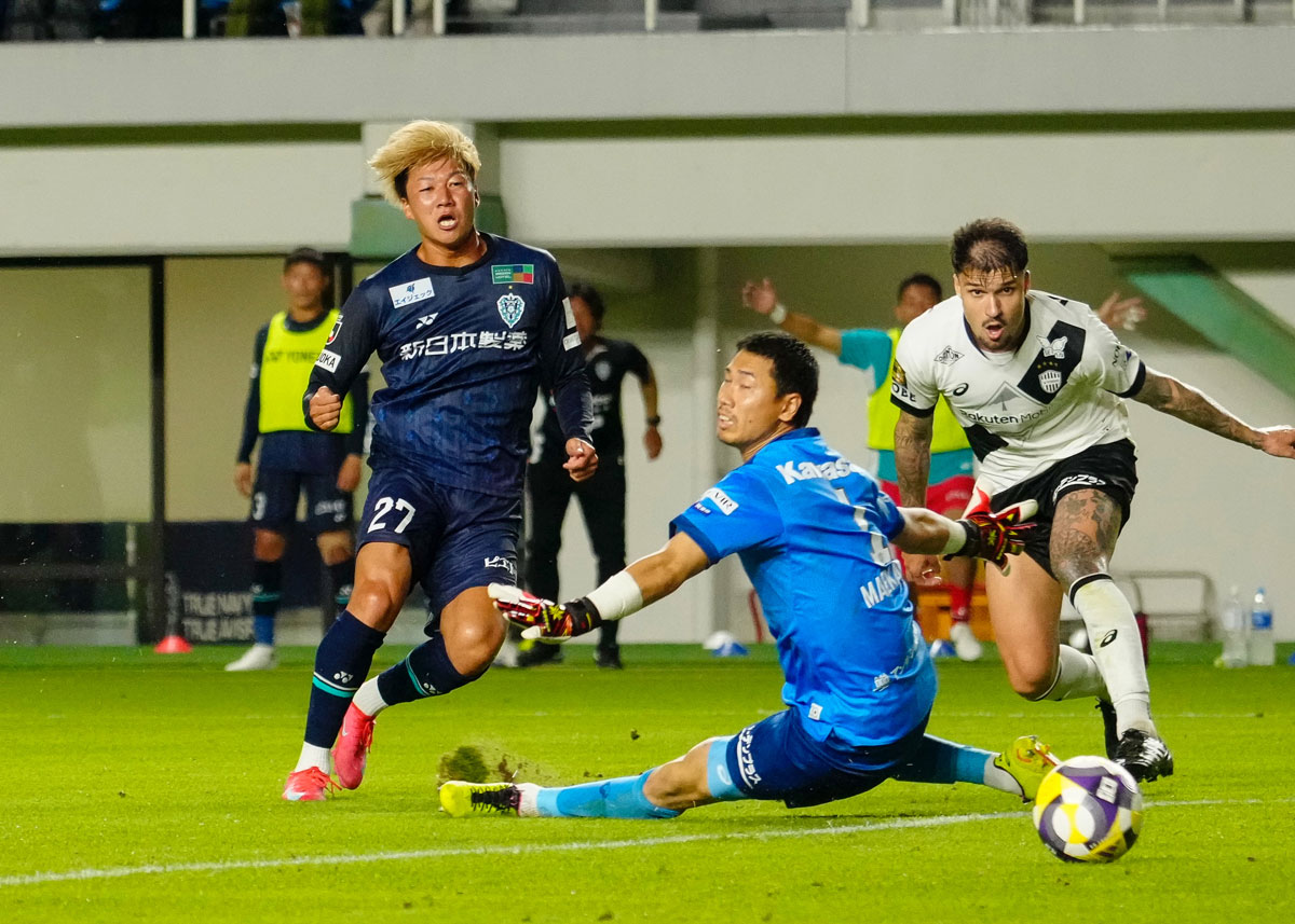 後半、ゴールネットを揺らすもVARでオフサイドとなり、2試合連続ゴールにはならなかった碓井 撮影:ヒデシマ氏