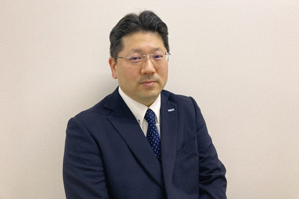 代表取締役社長・嶋村謙志氏