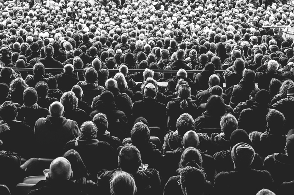 国民はどこへ向かう? Unsplash