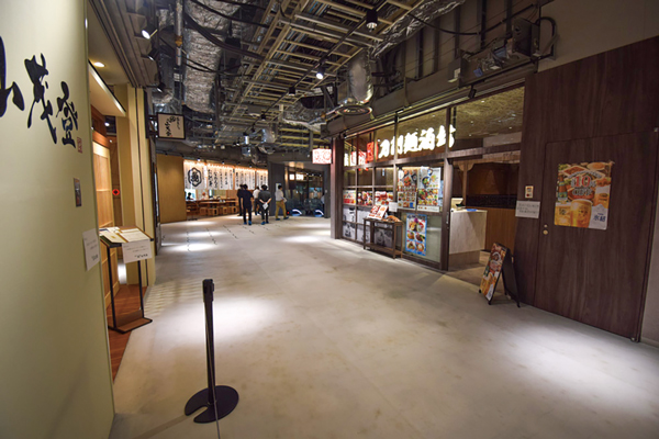 地域住民やワーカーが利用しやすい飲食店を中心とした商業エリア
