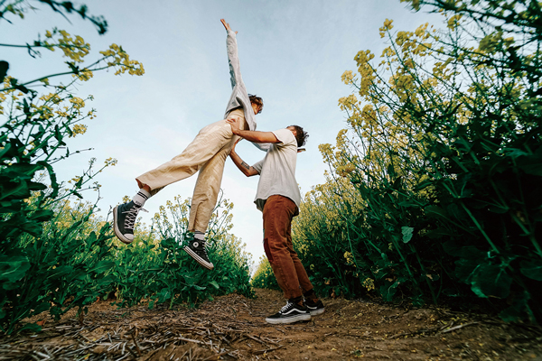 「遠く」を選択する男性脳、「近く」を選択する女性脳 unsplash