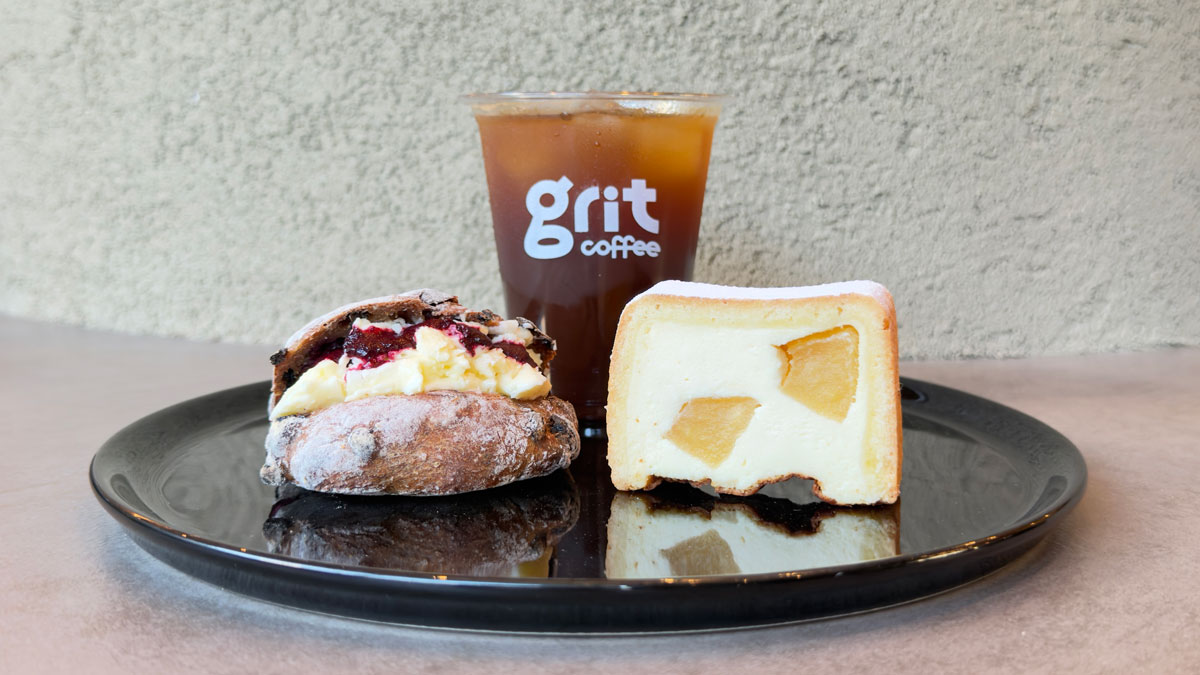 チーズケーキ専門店「Chill Cake」、姉妹店「Chill Bakery」、スペシャルティコーヒー店「grit coffee」を開業
