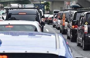 九州自動車道で渋滞が発生