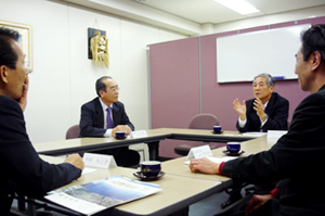 博多港特集・座談会１　福岡・九州の総合力を生かしアジアの港との協調に針路を