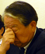 山崎氏