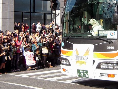 2010年福岡ソフトバンクホークス優勝パレード（4）