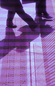 携帯電話手当如きの廃止に反発して退職希望を出しているのだと思いますか？...