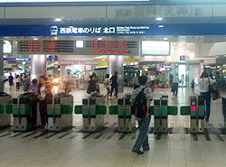 12日の西鉄福岡駅