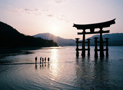 厳島神社