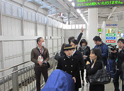 九州新幹線で台湾高速鉄道の乗務員が接客研修