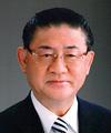 山崎　拓　氏