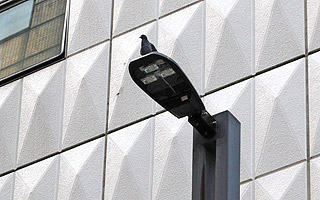 福岡市役所前のLED街灯