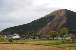 地すべり発生