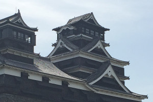 地震発生後の天守閣