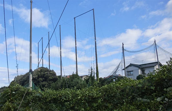 【写真2】放置されたままのサングーンの鉄塔（2019年10月3日撮影）