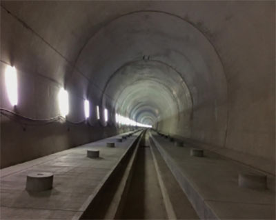 久山トンネル（東）の内部（写真提供：鉄道・運輸機構）