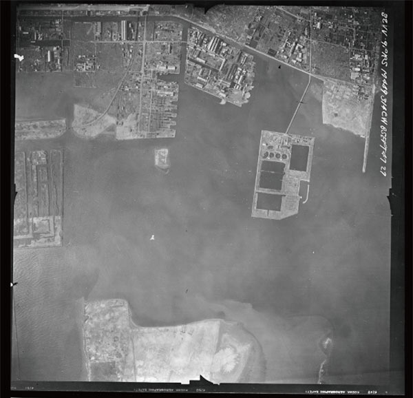 1947年に米軍が空中撮影した新砂地区（出典：地図・空中写真閲覧サービス、国土地理院）