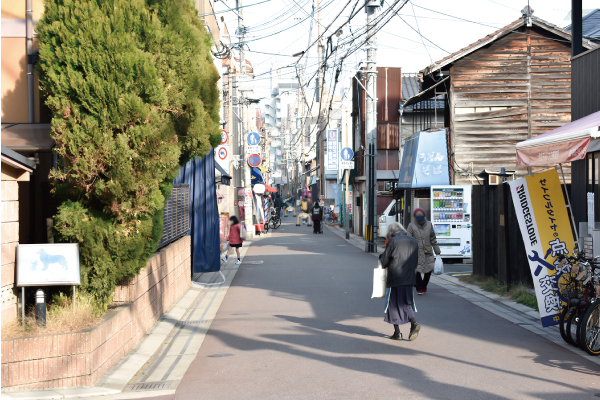 昭和の風情を色濃く残す「美野島商店街」