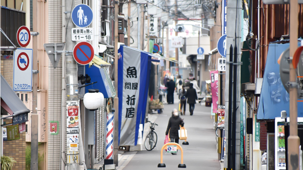 細長い通りが400mほど続く、美野島商店街
