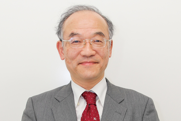 山家 公雄 氏