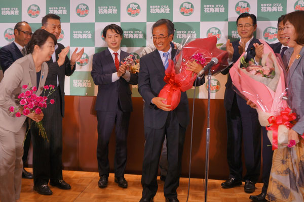 2018年6月の新潟県知事選で勝利した、自公推薦の花角英世候補（現・知事）