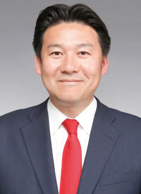 別府市長　長野 恭紘 氏