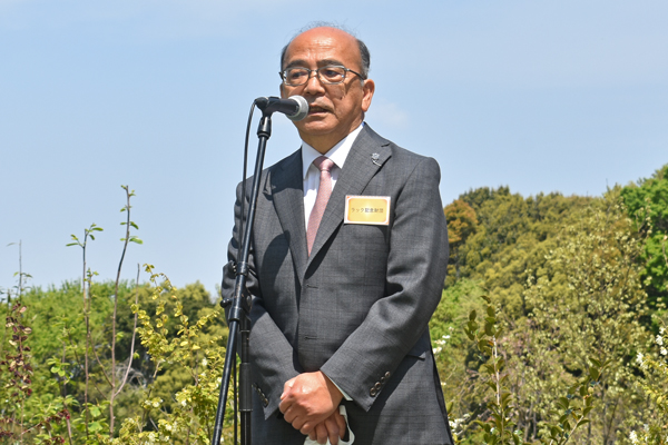 柴山 佳夫 理事長