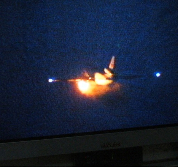 福岡空港離陸直後のJALウェイズ58便（出典：NHK報道）