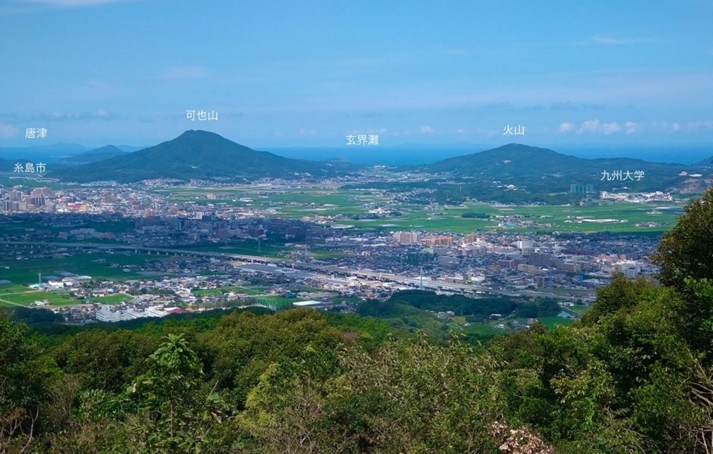 鐘撞山（314m）から糸島半島方面
