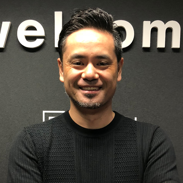 堤 修二郎 氏